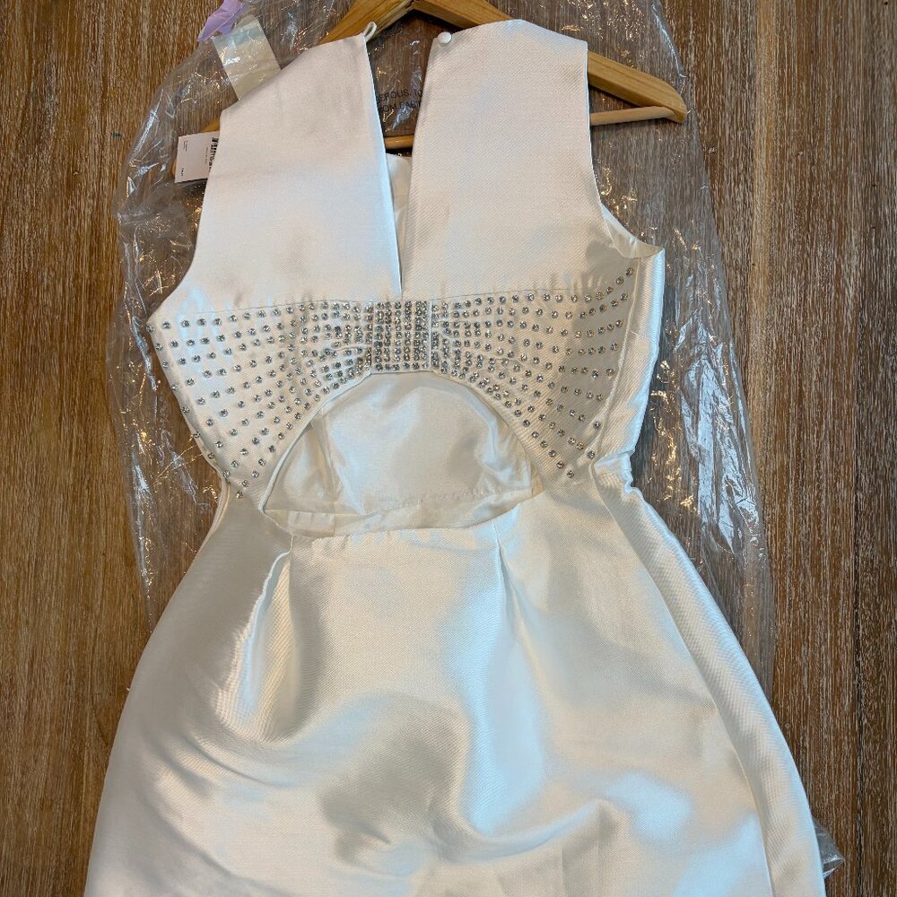 Kate Spade White Dress, Open Back NWT, size 6